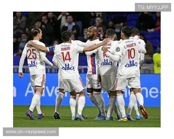 里昂主场迎战勒阿弗尔，体能危机对阵中场残阵